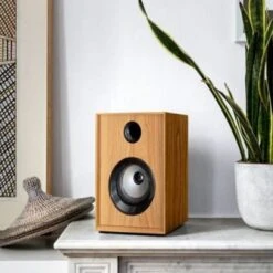 CASSA BLUETOOTH STILE VINTAGE RETRO' AMPLIFICATA ATTIVA PORTATILE BATTERIE 7 CASSA BLUETOOTH STILE VINTAGE RETRO' AMPLIFICATA ATTIVA PORTATILE BATTERIE -Nedis Vendite cassa bluetooth stile vintage retro amplificata attiva portatile batterie 2